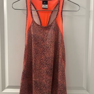 Nike DriFit |  Orange | M